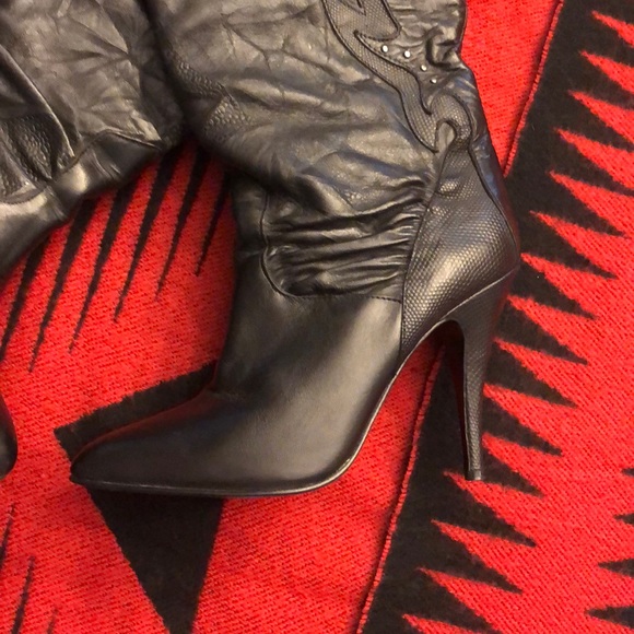 Sexy Black Stiletto Boots - Picture 2 of 13